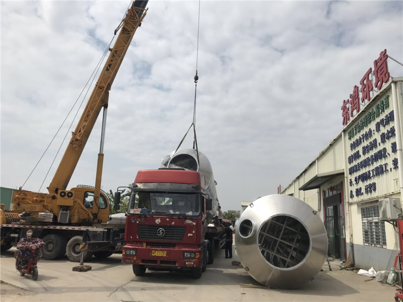 第二車(chē)吊裝噴淋塔