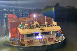 石龍：快速應對貨柜船觸礁傾側突發事件